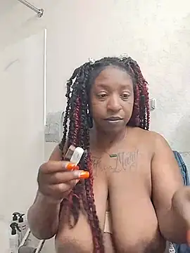 markquanna online show from October 28, 3:01 am