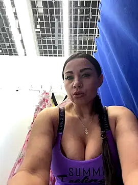 CrazzyChicks online show from September 13, 6:32 am