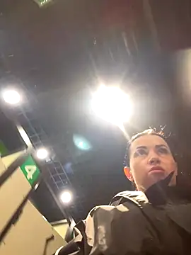 CrazzyChicks online show from September 25, 7:51 am