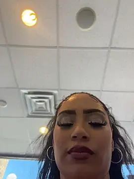 CarmelaAnthony online show from April 17, 9:50 pm