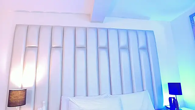 aandreaperez online show from November 24, 11:56 am