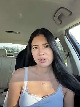 clairewntr online show from April 6, 3:35 pm