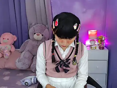 urlovelyfreya online show from October 4, 6:01 pm