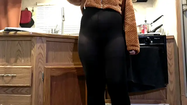 sexyinpantyhose online show from March 29, 3:38 am