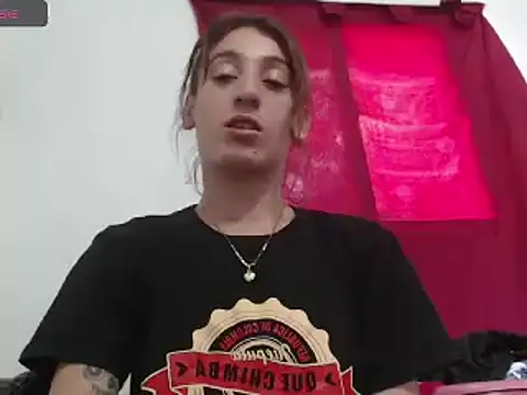 Snapshot of andreahhill chatting on October 7, 5:06 pm andreahhill online show from October 7, 5:06 pm