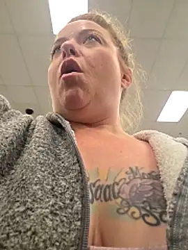 julimonroe online show from March 6, 8:15 pm