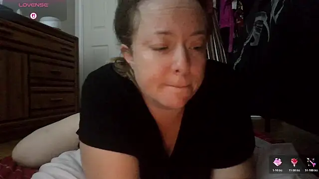 julimonroe online show from November 10, 1:28 pm