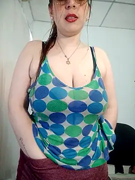 lorenitabella online show from April 7, 8:44 pm