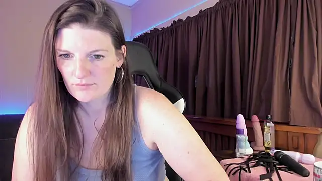 Kelly Carolina online show from November 25, 1:02 pm