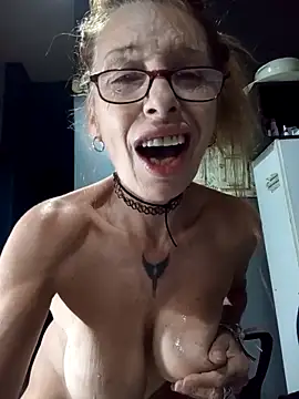 FrozenWaffle online show from April 14, 9:04 pm