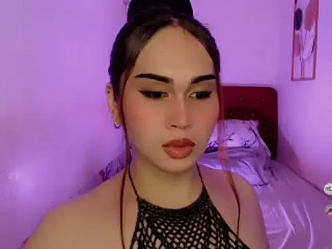 Snapshot of AlodiaOfCums chatting on October 29, 1:47 pm AlodiaOfCums online show from October 29, 1:47 pm