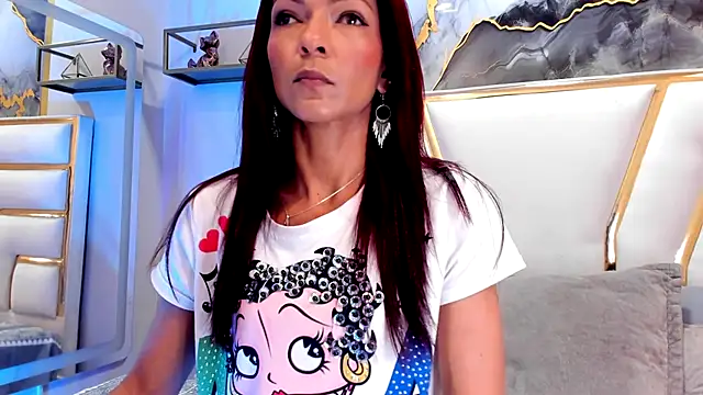 HannaPetit online show from December 22, 6:44 pm