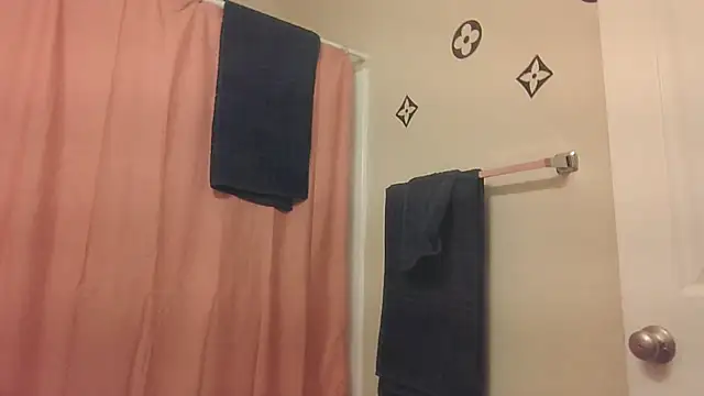 bootiebby online show from November 18, 3:57 pm