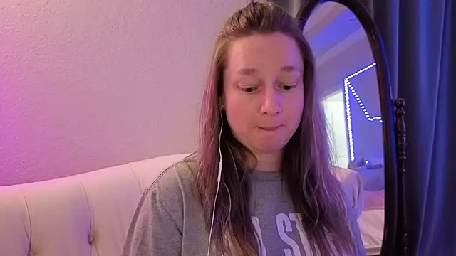 Vivian MayXxX online show from December 16, 10:15 pm