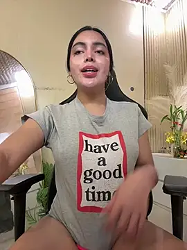 TS-SimplyTheBest online show from March 6, 10:54 am