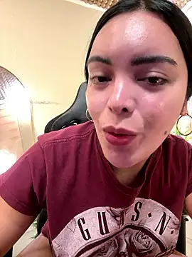 TS-SimplyTheBest online show from January 9, 10:08 am