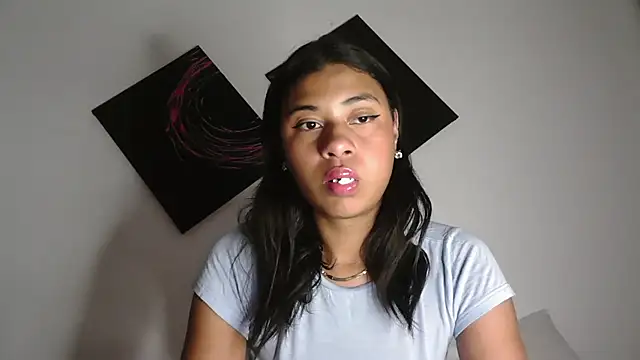 dark enchantress  online show from November 7, 1:33 am