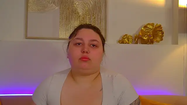 LillianKim online show from March 24, 6:35 pm