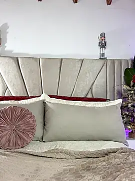 Lauraxx69 online show from December 3, 6:16 am