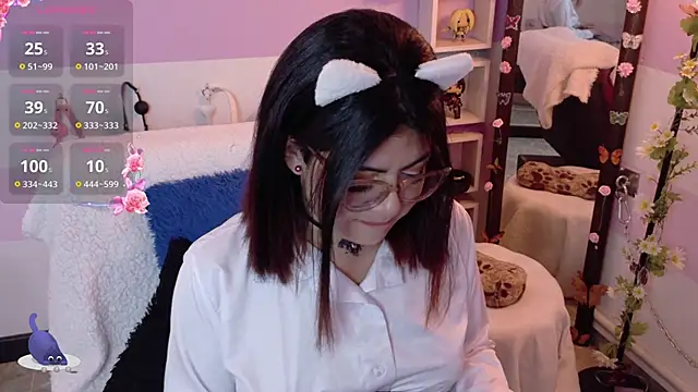 Catwhite  online show from March 17, 5:17 pm