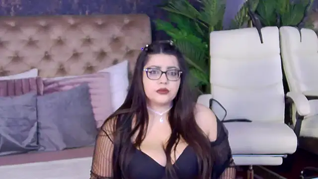 AriaRussell online show from December 21, 10:03 pm