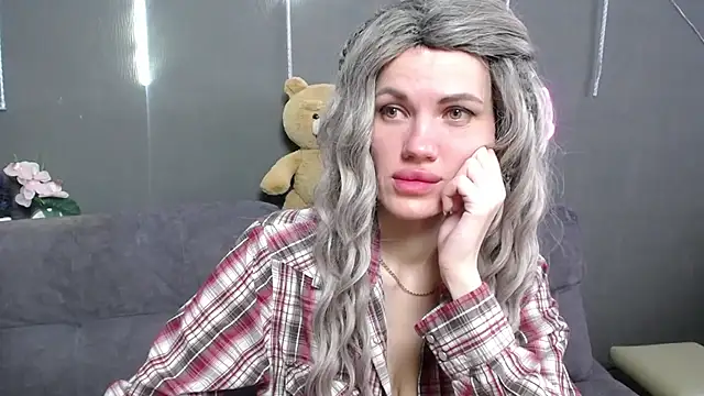 MilaLoona online show from March 26, 7:43 am