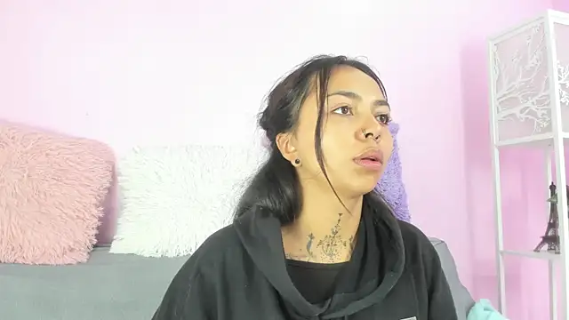 Snapshot of miss_soffi_ chatting on September 13, 12:24 pm miss soffi online show from September 13, 12:24 pm