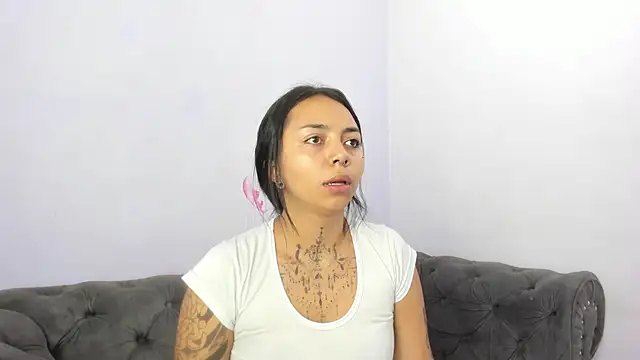 miss soffi  online show from April 9, 12:10 pm