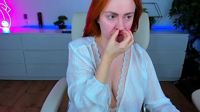 Kamilla Hot online show from October 10, 6:02 pm