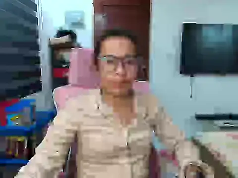 Your PrettyGirlxxx online show from March 12, 9:23 am