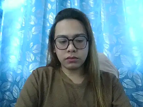 Your PrettyGirlxxx online show from April 13, 1:29 am