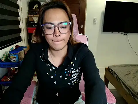 Your PrettyGirlxxx online show from March 6, 1:50 pm