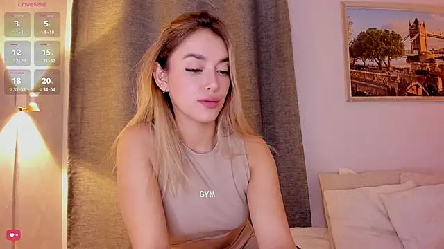 Assh lee  online show from October 3, 1:38 pm