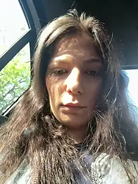 Anna Lewis online show from April 28, 6:39 am