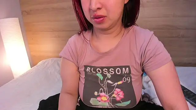 madelaine blosson online show from March 20, 11:15 am