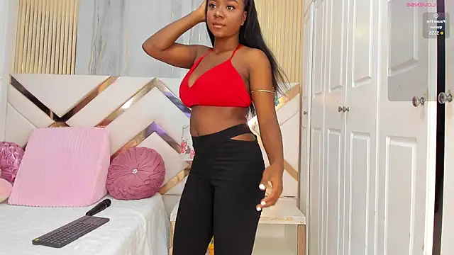 GianinaLewis online show from April 17, 1:57 pm