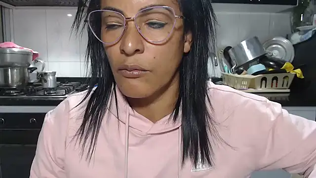 kateleyagrey online show from February 23, 7:46 pm