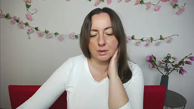 Abby Taylorr online show from September 18, 6:23 am