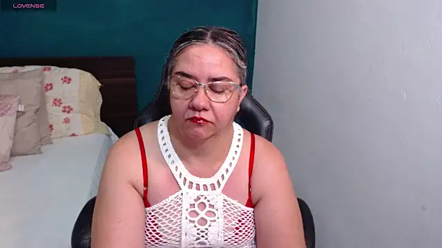 scaelettdubois online show from March 7, 3:24 am