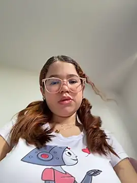 Lucyklein2022 online show from July 22, 2:40 pm
