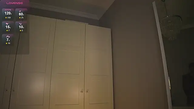 -JuicyMolly- online show from February 27, 3:01 pm