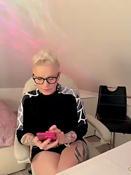 German Milf online show from March 8, 2:10 pm