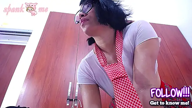 hornywife  online show from October 3, 8:03 pm