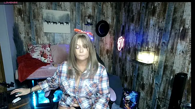 cowgirlc online show from November 12, 3:04 am