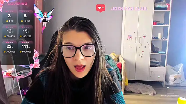 Snapshot of MollyLollipop chatting on October 23, 5:02 am MollyLollipop online show from October 23, 5:02 am