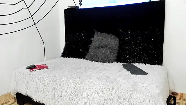 yayita mature online show from October 27, 8:47 pm