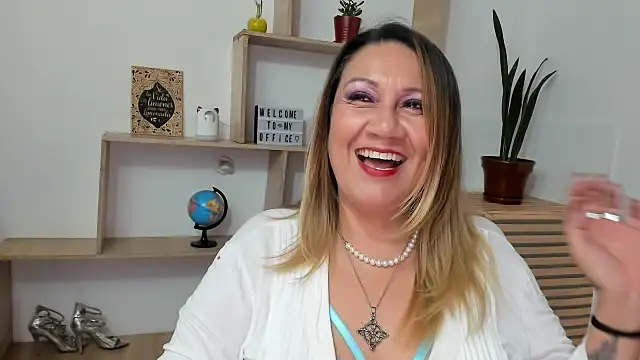 Snapshot of yayita_mature chatting on October 9, 2:32 pm yayita mature online show from October 9, 2:32 pm