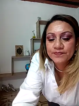 Snapshot of yayita_mature chatting on October 11, 4:10 pm yayita mature online show from October 11, 4:10 pm