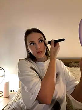 Eva Ryen online show from October 31, 6:01 pm