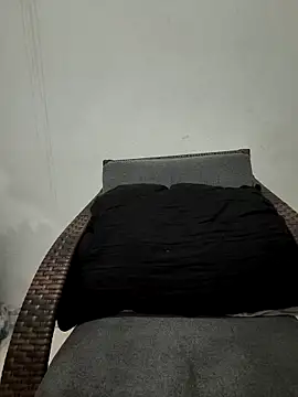 VIC22SECRET online show from February 2, 1:04 am